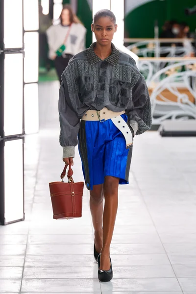 Look 21